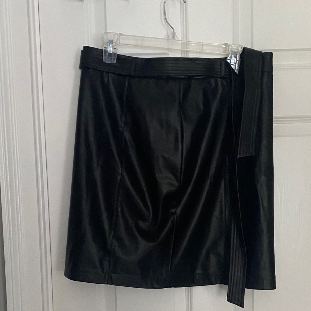 Calvin Klein Black Mini Skirt, faux leather 14P